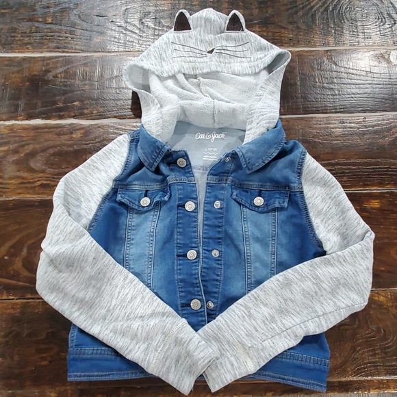 Cat & Jack Other - Cat & Jack Jean Jacket w/Hoodie (Girls)